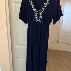 Elegant Navy Blue Dress with Floral Embroidery